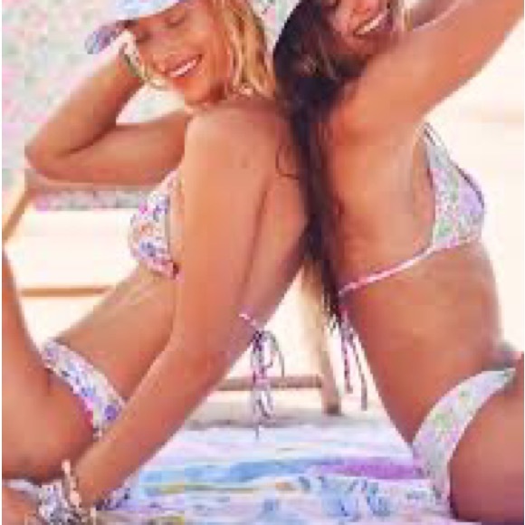 LoveShackFancy X Hurley Sunny Meadow Bikini M NWT - Picture 2 of 13